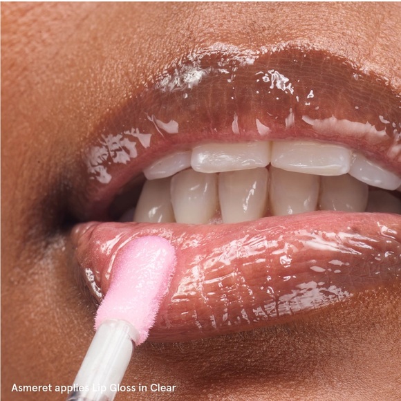 Glossier Glassy high shine lip gloss: clear - transparent - Picture 5 of 6